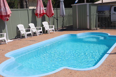 Country Roads Motor Inn Gayndah Qld - Accommodation Cooktown 0