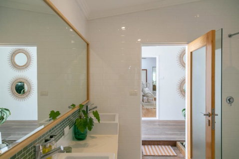 Pineapple Petes Beach House - Accommodation Cooktown 1