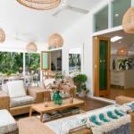 Pineapple Petes Beach House - Accommodation Cooktown 0