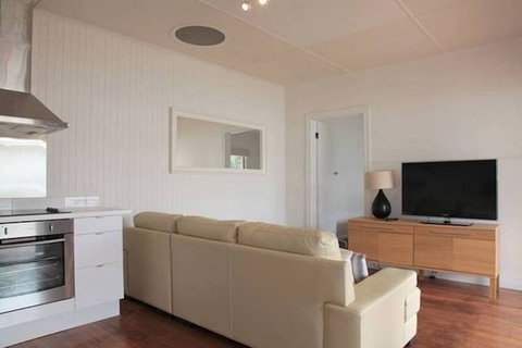 Sorrento Beach Cottages 1 - Accommodation Cooktown 2