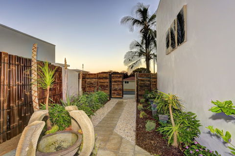 ZEN Beach Retreat - Accommodation Cooktown 0