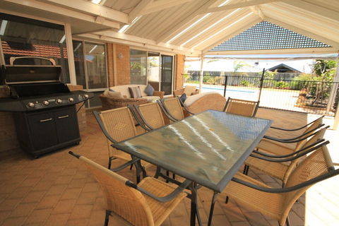 Castaway - Accommodation Cooktown 5