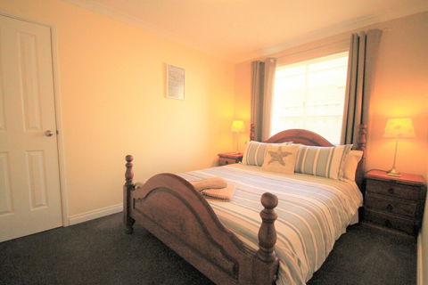 Castaway - Accommodation Cooktown 6