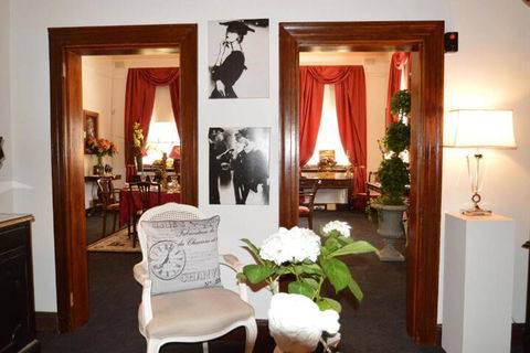 Montrose House - Accommodation Cooktown 2