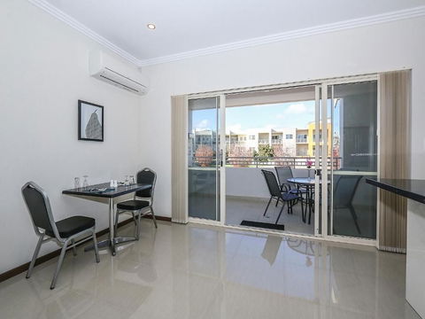 Rose Hotel Clarkson - Accommodation Cooktown 5