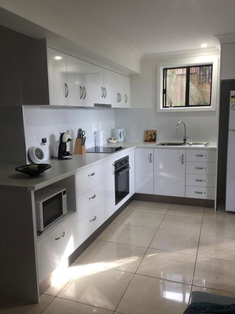 Chez Nous Two Bedroom Apartment - Accommodation Cooktown 1