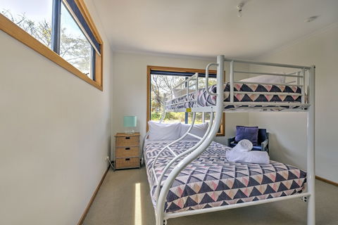 Beachcomber - Accommodation Cooktown 1