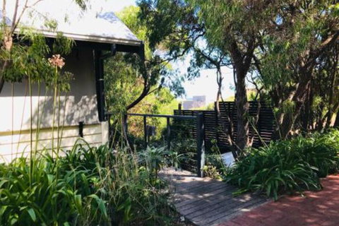 Zephyr Studio - Accommodation Cooktown 1