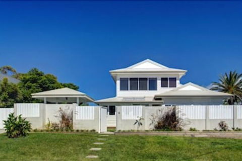 Away On Seaview Street - Accommodation Cooktown 1