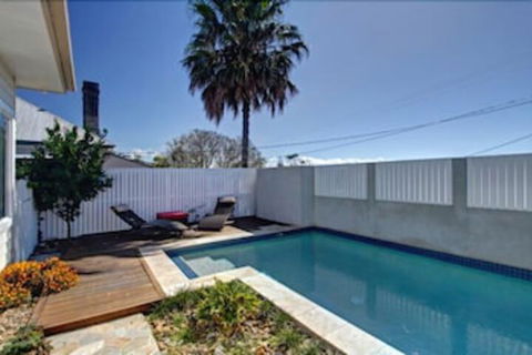 Away On Seaview Street - Accommodation Cooktown 2