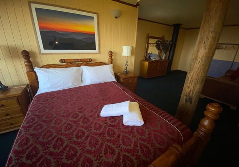 Camelot - Accommodation Cooktown 5