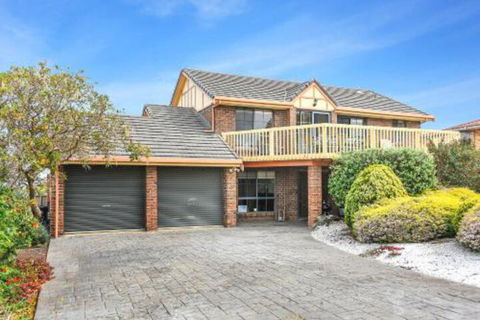 Encounter Bay Family Retreat - Accommodation Cooktown 0