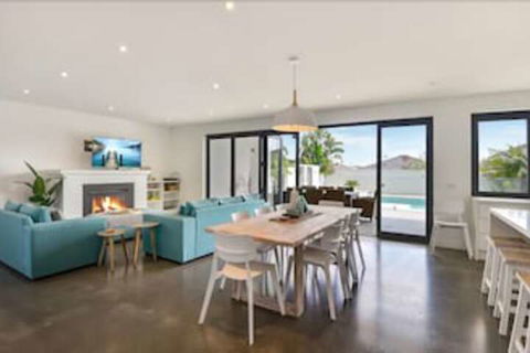 Magnificent Beach House - Accommodation Cooktown 3