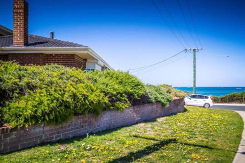 Yanchep Beach Retreat - Accommodation Cooktown 2
