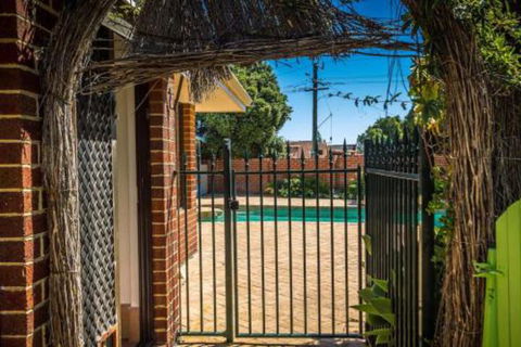 Yanchep Beach Retreat - Accommodation Cooktown 5