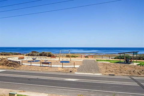 Sun & Fun - Accommodation Cooktown 3