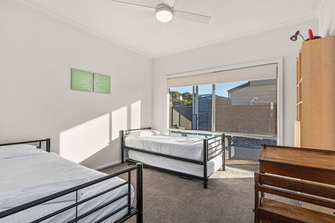 Oceans Eight - Accommodation Cooktown 3