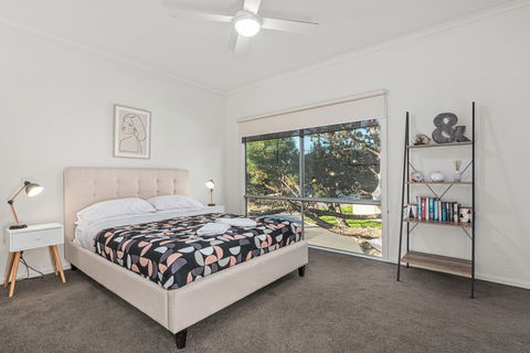 Oceans Eight - Accommodation Cooktown 6