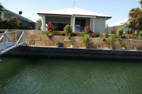 M & Ts Waterfront Bed & Breakfast - Accommodation Cooktown 0