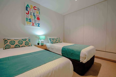 Absolute Collins - Accommodation Cooktown 7