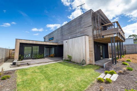 Bay Retreat - Accommodation Cooktown 1