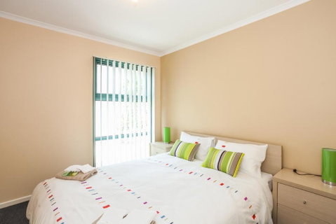 Anglesea River Apartments 2 Bed Unit 2 / 4 - Accommodation Cooktown 3
