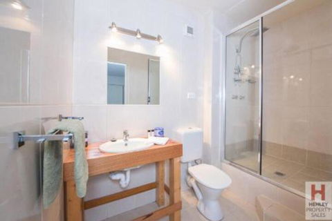 Alpine Apartment Great Location With Views Of Lake Jindabyne - Accommodation Cooktown 3