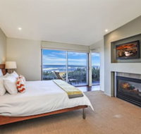 HEARNS BEACHSIDE VILLA 8 - Accommodation Cooktown