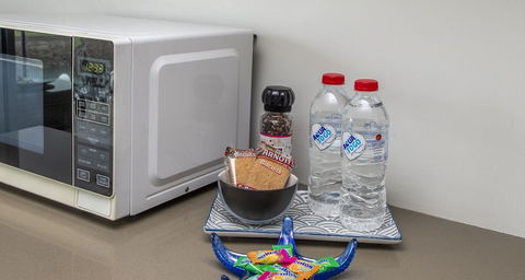 Absolute Waterfront Magnetic Island - Accommodation Cooktown 4