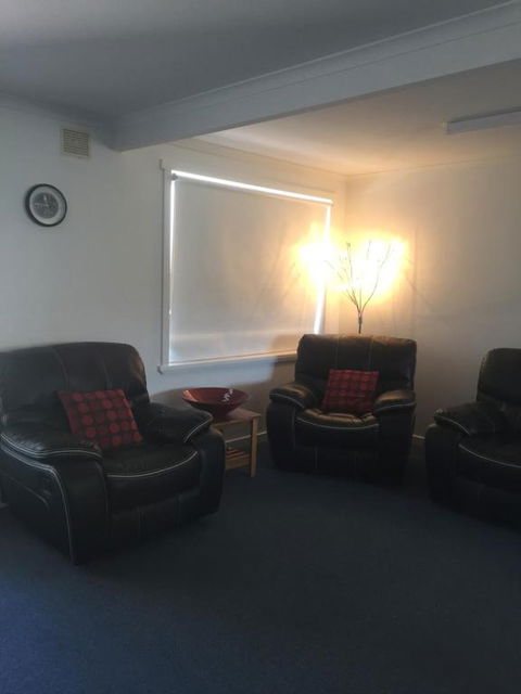 Old Pier Apartments - Accommodation Cooktown 6