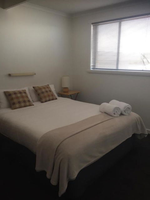 Old Pier Apartments - Accommodation Cooktown 1