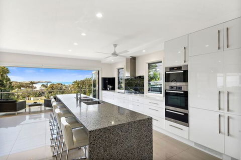 Ultimate Beach House - Accommodation Cooktown 5