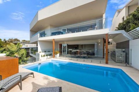 Ultimate Beach House - Accommodation Cooktown 0
