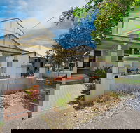 Newcastle Executive Homes - Veda House - Accommodation Cooktown