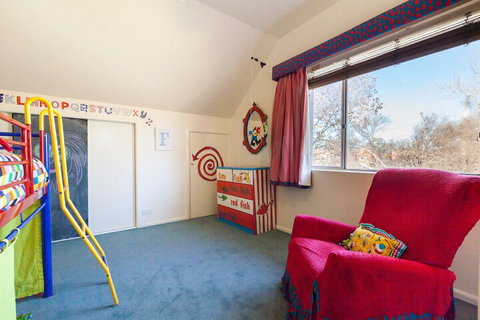 KELLY, 3BDR Northcote House - Accommodation Cooktown 4