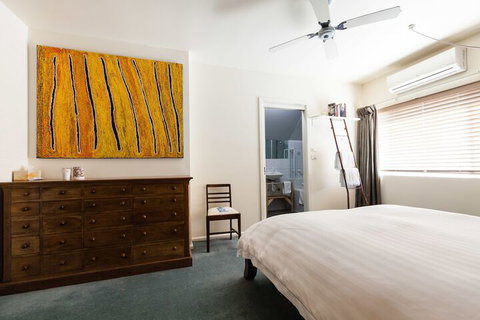 KELLY, 3BDR Northcote House - Accommodation Cooktown 5