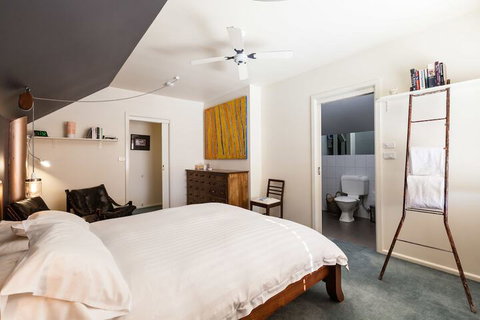KELLY, 3BDR Northcote House - Accommodation Cooktown 6