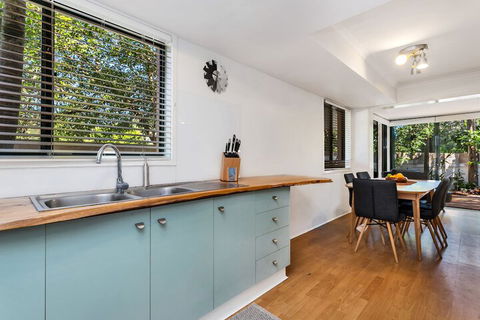 A PERFECT STAY - Mahogany Lodge - Accommodation Cooktown 3