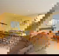 Mark II 2 West - Accommodation Cooktown