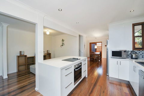 Barefoot Beach House - Shoal Bay - Accommodation Cooktown 2