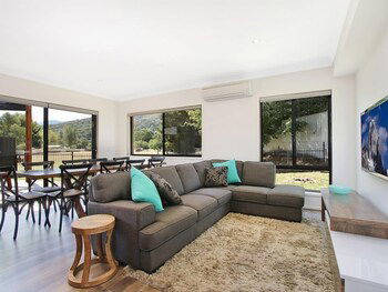 Alpine Knights Stylish Luxury - Accommodation Cooktown 1