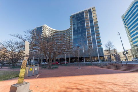 Accommodate Canberra - Manhattan - Accommodation Cooktown 6