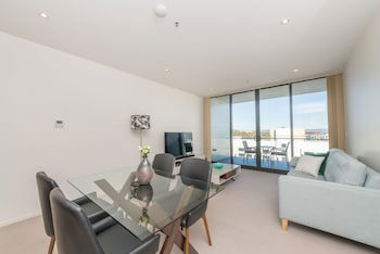 Accommodate Canberra - Manhattan - Accommodation Cooktown 3
