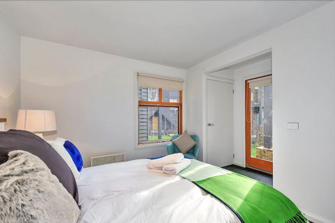 Piqueos 2 - Accommodation Cooktown 3