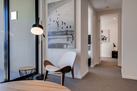 Iconic Kirra Beach Resort - Accommodation Cooktown 5