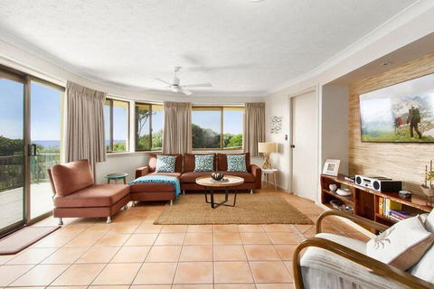 SHORELINE 3 - Accommodation Cooktown 2