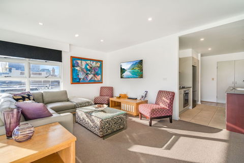 Beau Monde Apartments Newcastle - Worth Place Apartment - Accommodation Cooktown 1