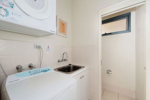 Soldiers Point Road Kooyonga 3 211 - Accommodation Cooktown 1