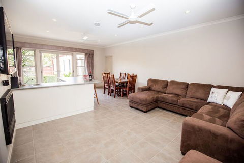 BEL MIREN DUSTY MILLER - Accommodation Cooktown 3