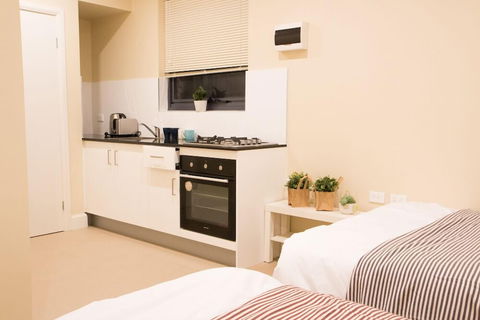 T & M HOUSE - Accommodation Cooktown 5